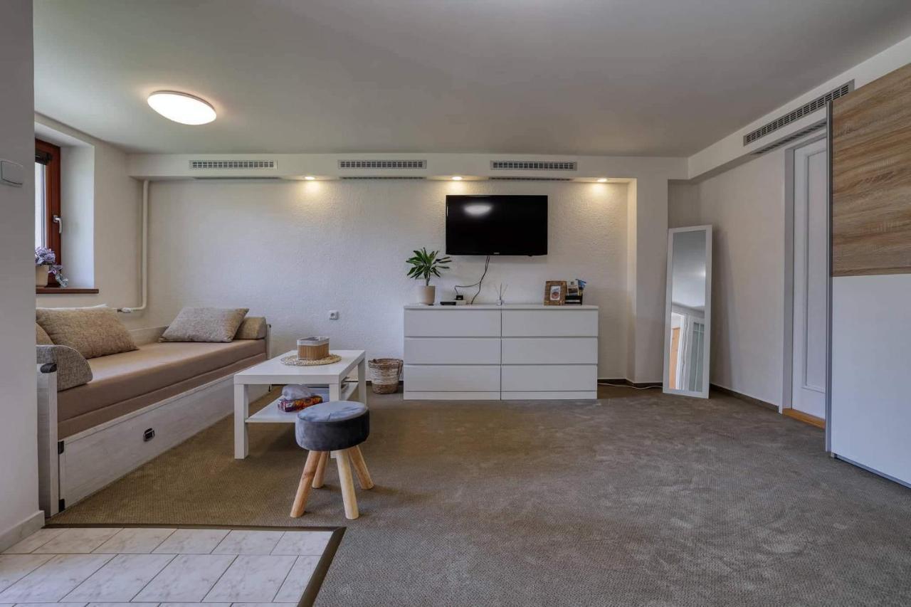 Apartman U Peciho Bela pod Pradedem Ngoại thất bức ảnh